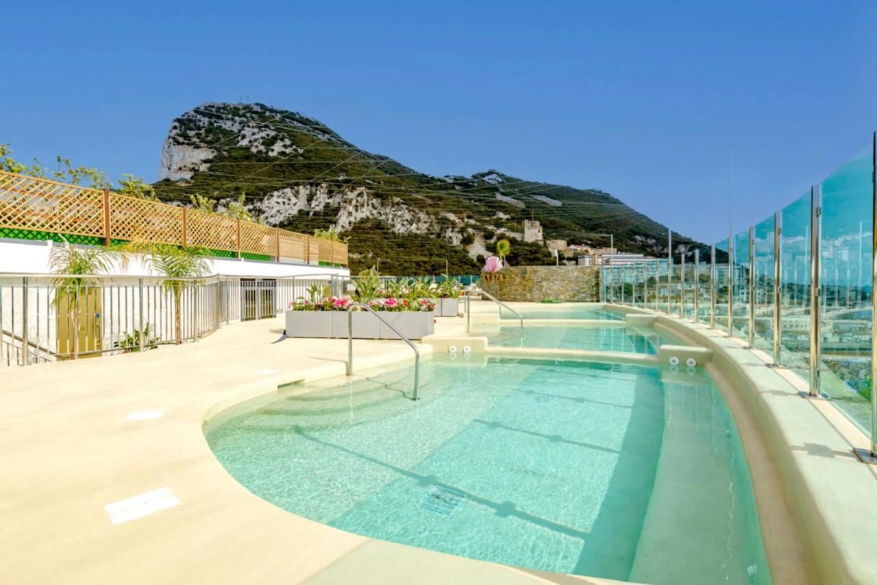 Ocean Spa Suite 11-Hosted By Sweetstay Gibilterra Esterno foto